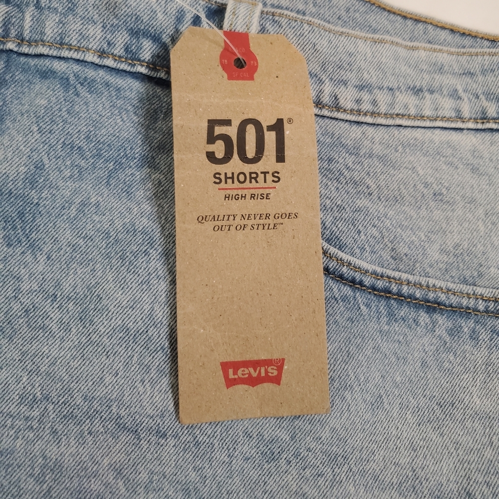 Levi high rise shorts - Picture 3 of 10